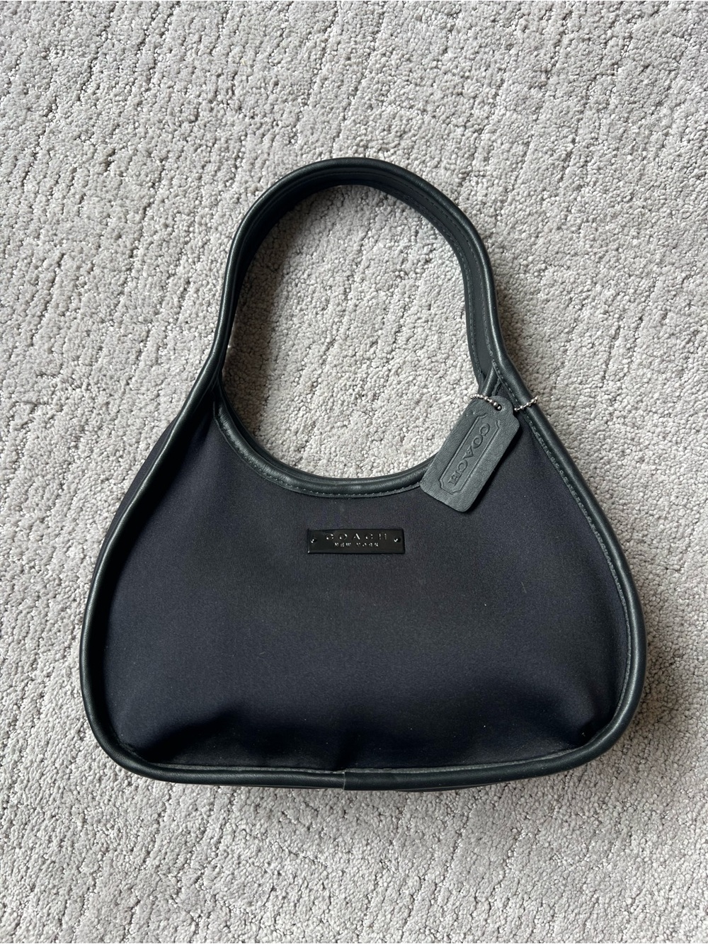 Coach Vintage #6202 Mini Ergo Black Neoprene Bag (1998) - Picture 3 of 16